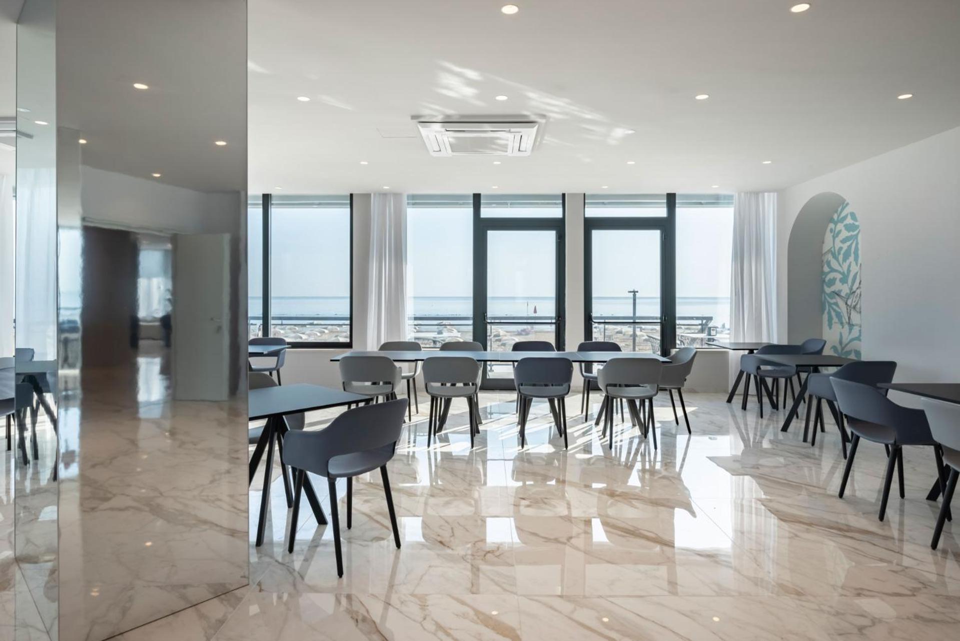Hotel Playa Suite Fano Ngoại thất bức ảnh