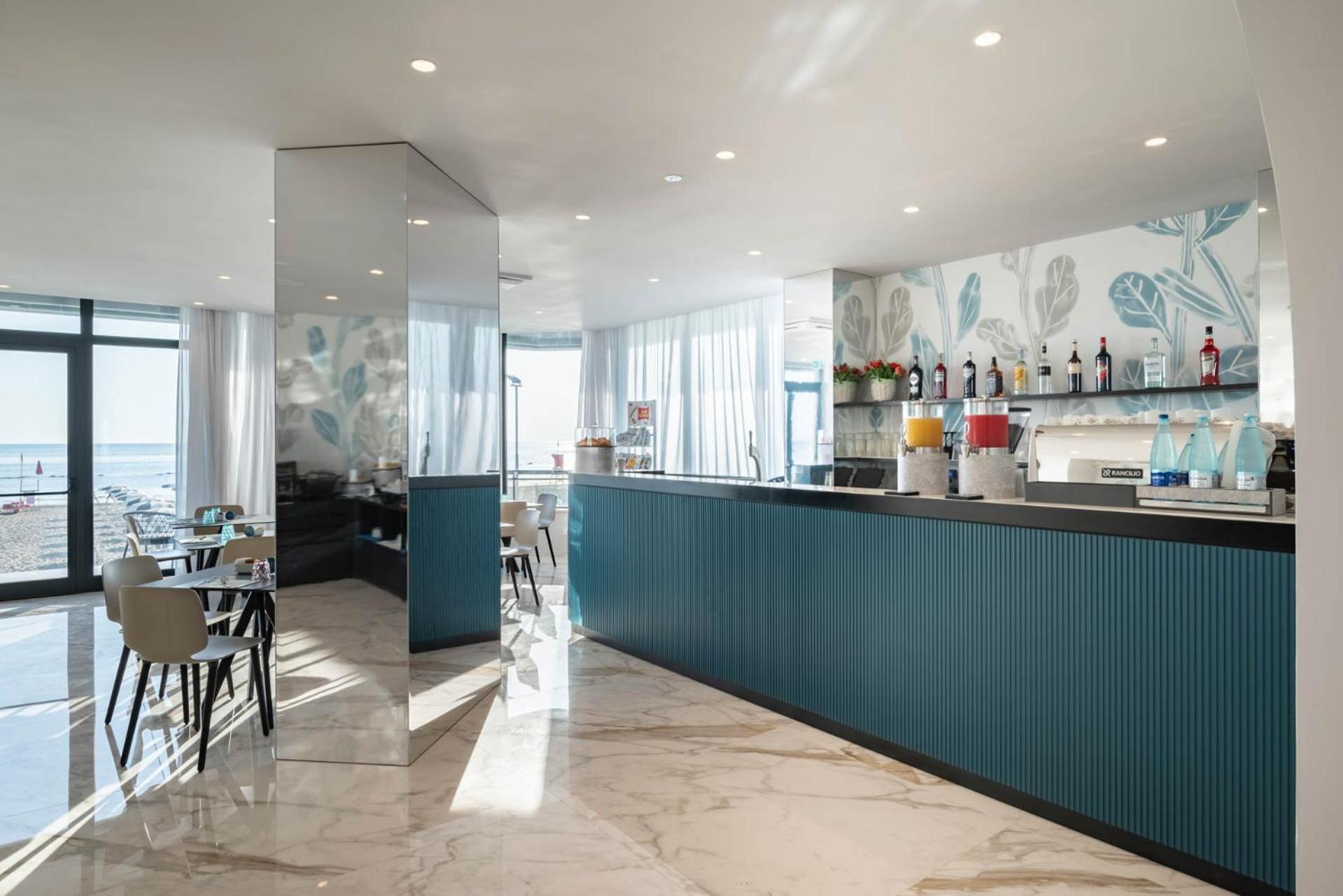 Hotel Playa Suite Fano Ngoại thất bức ảnh