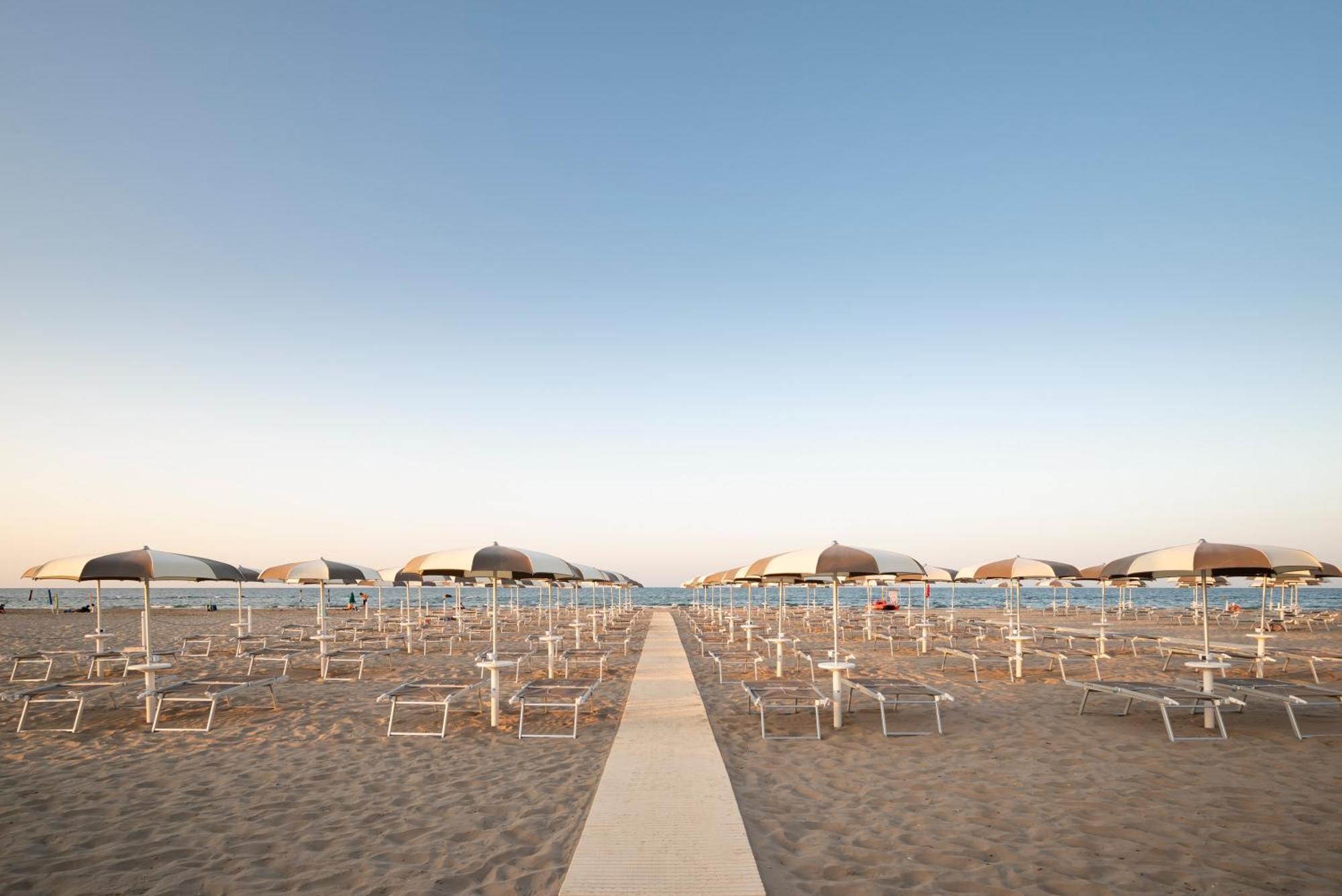 Hotel Playa Suite Fano Ngoại thất bức ảnh