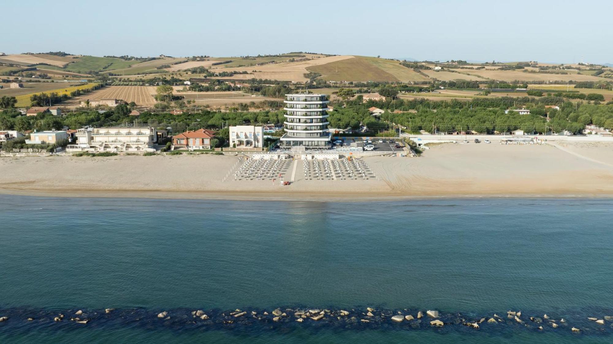 Hotel Playa Suite Fano Ngoại thất bức ảnh